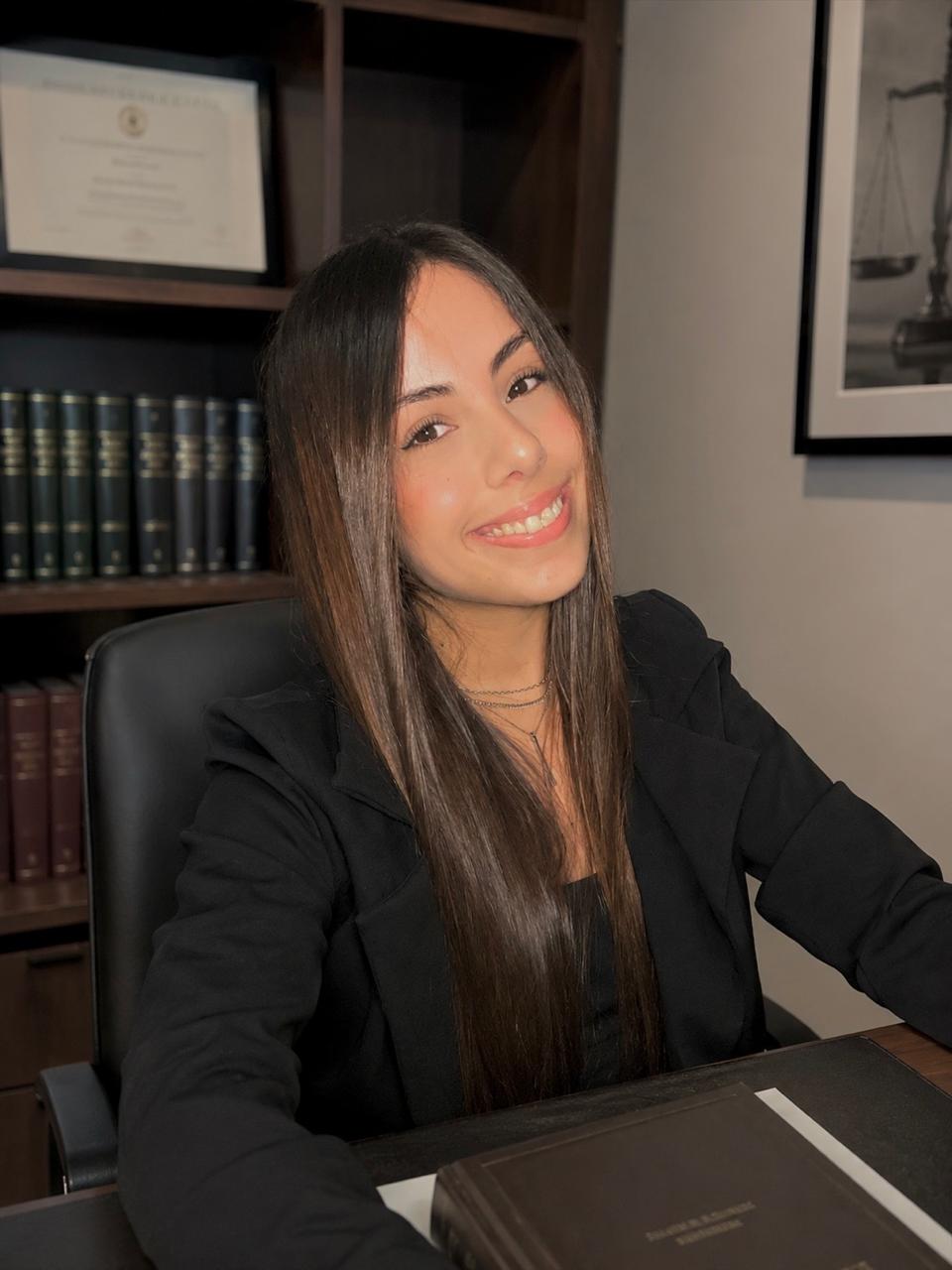 Florencia Airoldi — Auxiliar Jurídica del Estudio